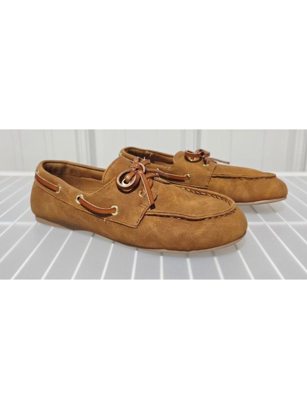 Universal Thread Midge Chestnut Brown Faux Suede Flats Boat Shoes -- Women's 7